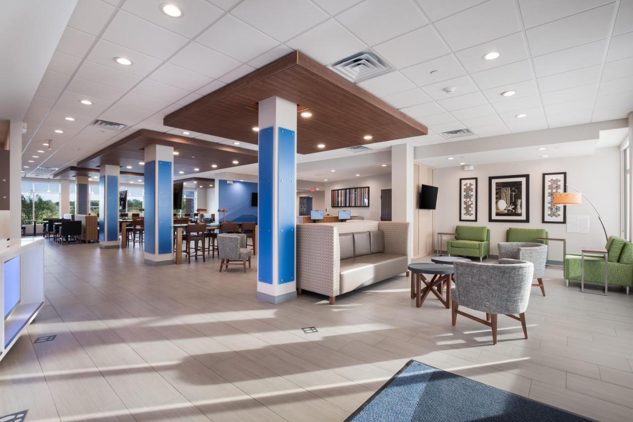 Holiday Inn Express & Suites Chicago - Hoffman Estates By Ihg Exterior foto